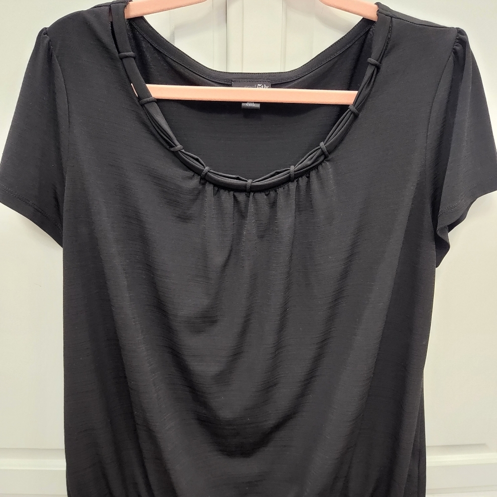 Shirt and matching skirt. Sz lg